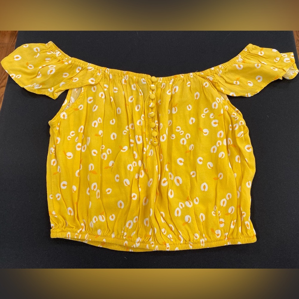 Off-Shoulder Yellow Crop Top By Forever 21 Size M